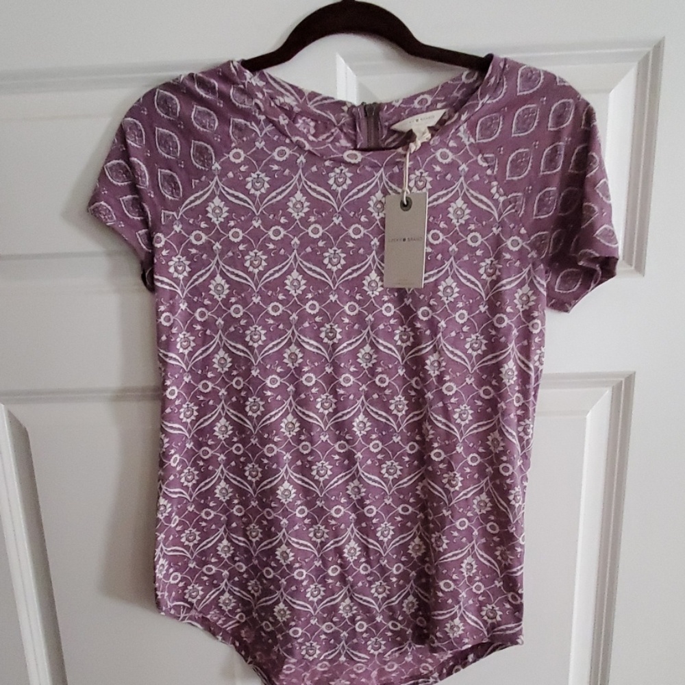 Lucky Brand T shirt